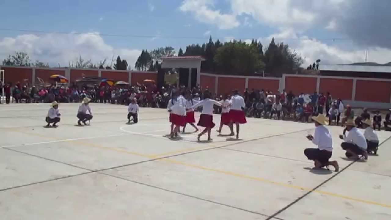 VEN A BAILAR en la IE CIRO ALEGRIA QUILCATE