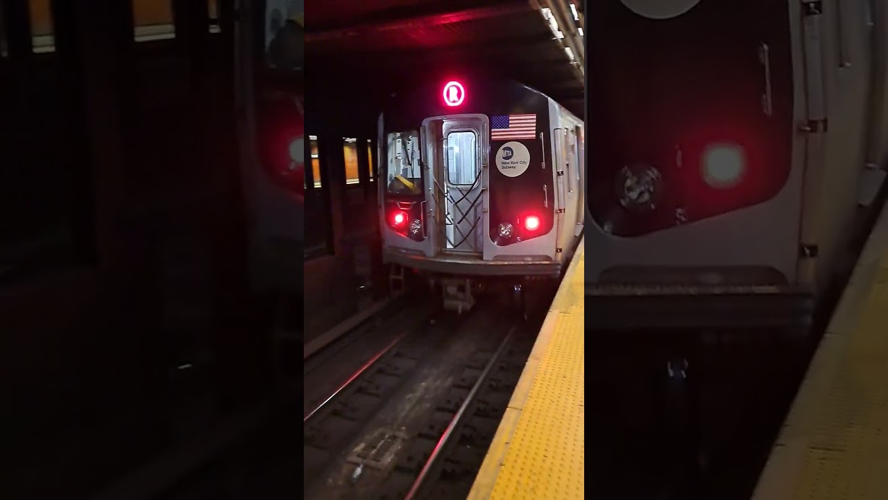 Manhattan Queens Brooklyn Bound R46 R68 R68A R160A R160B N Q R W trains action at 49th Street 