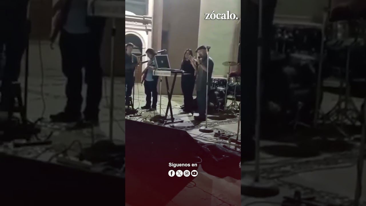 Maestro de secundaria se desploma y muere mientras cantaba 'A mi manera' en Sonora
