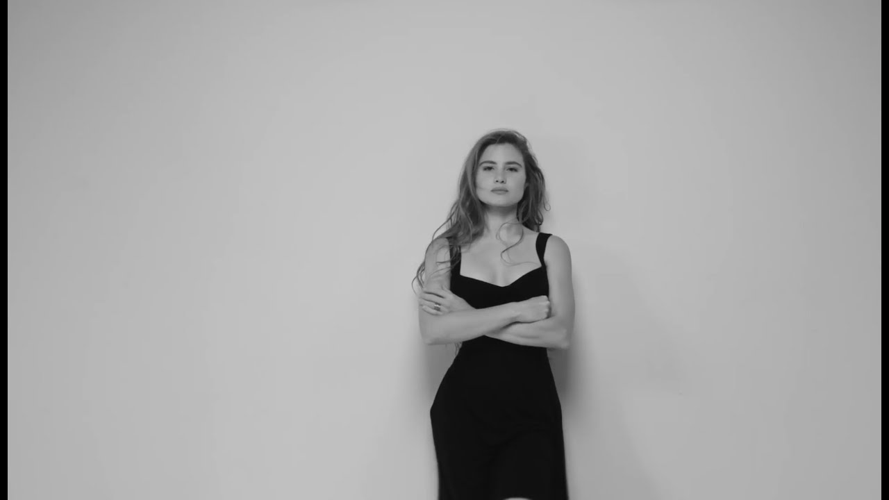 Claire Delić - Garganta con Arena (Video Oficial)