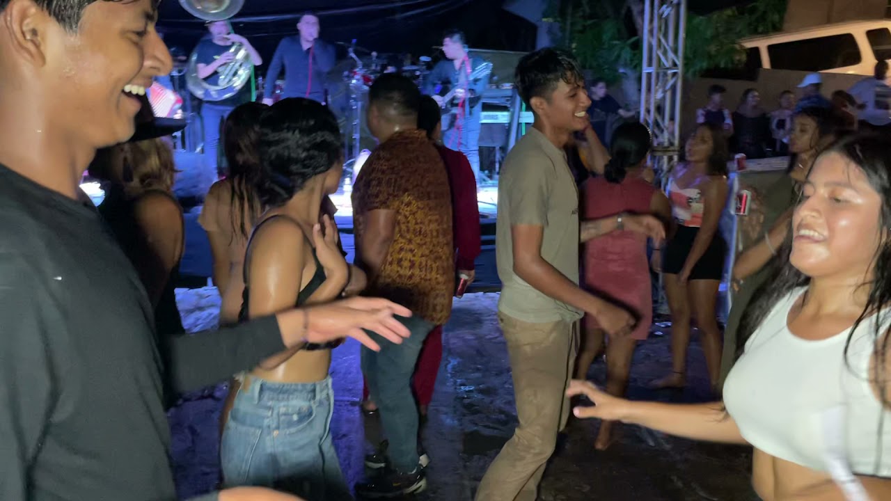 LOS HUMILDES DE ACAPULCO TOCANDO EN EL COLOSO TARDEADA COSTEÑA 2021