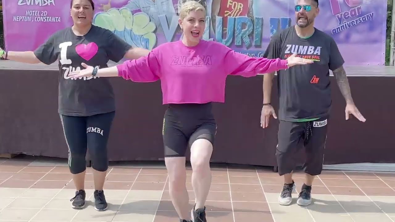 Los Barraza - Par De Botellas / Zumba / Salsa / Laura Voinicu