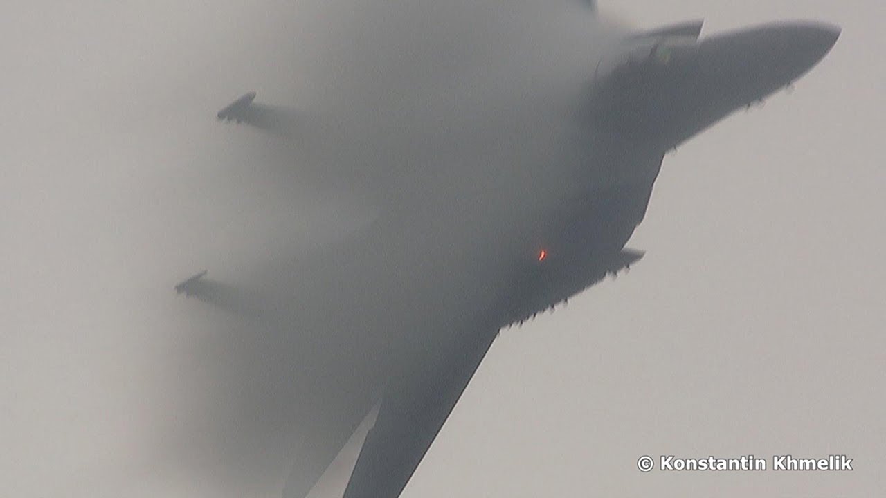 F-15 МАКС 2011 дождь