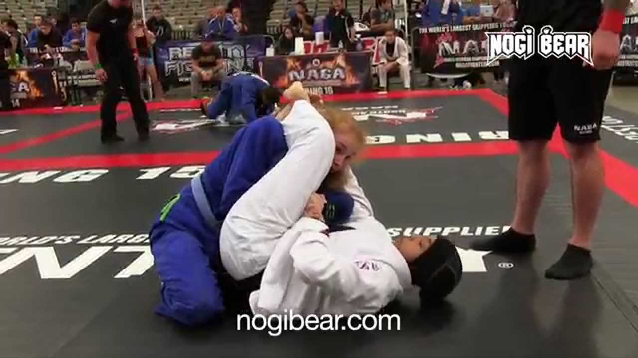NAGA  Battle at The Beach '14 • Becky Bringham vs Yara Helmy • Female Blue Belt