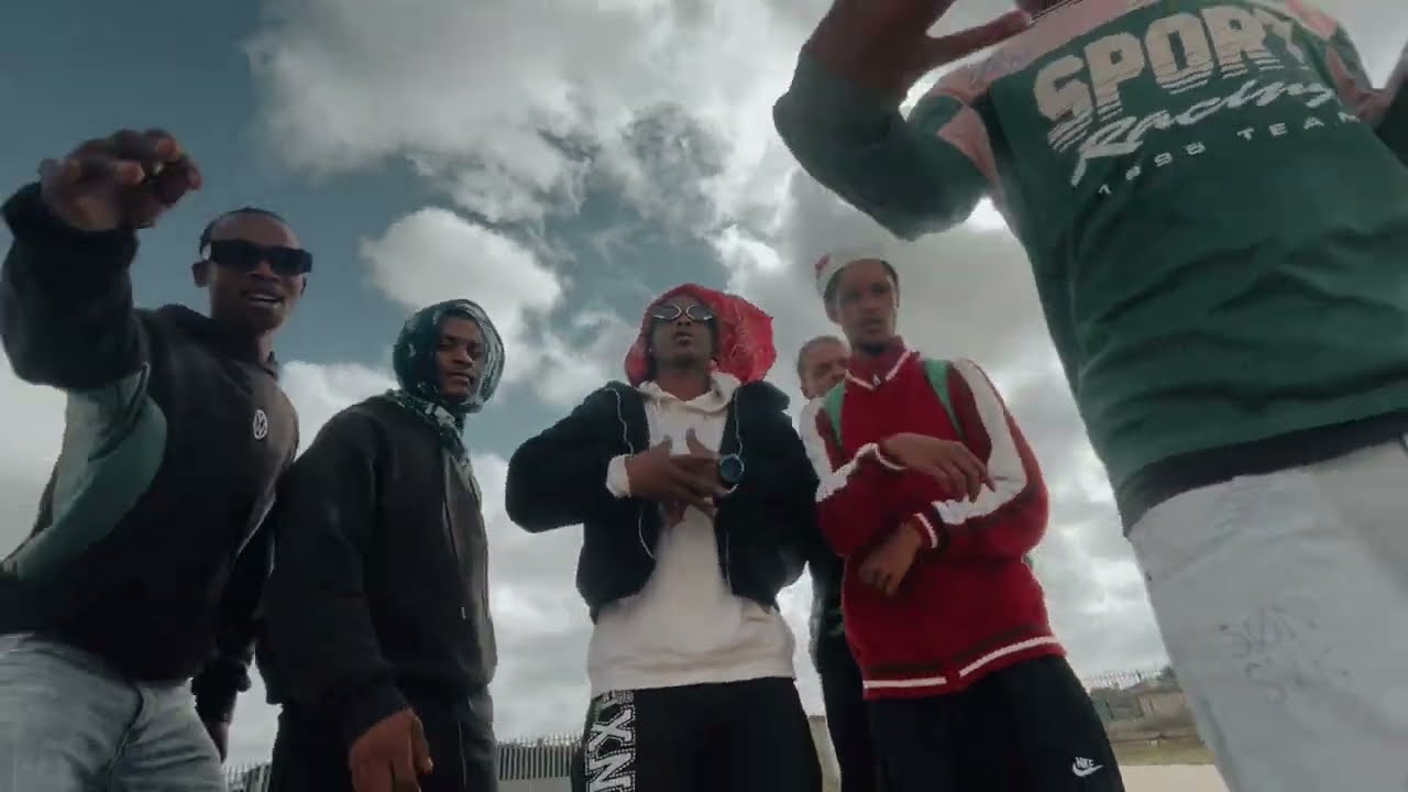 Mad HallewiN - 25'Freestyle Ft Unruly Stunnas [ Music Video  ]