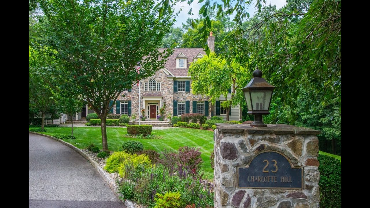Exceptional Home Set in a Beautiful Nature Setting