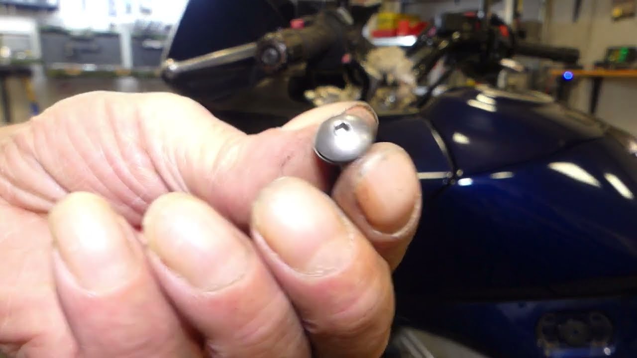 Suzuki DL1000K2 Verkleidung Luftfilterkastenausbau Sekundärdrosselklappenschau