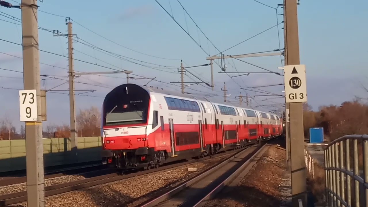 Züge in Groß Sierning am 23.11.2021 mit Werbeloks,Makros,Cityjet Dosto,SBB