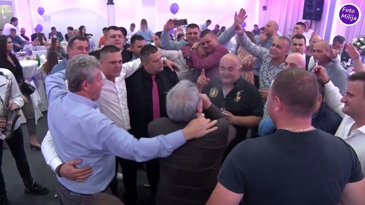 Ljuba Alicic / Borko Radivojevic i Tigrovi - Ciji li su ono sirotani ( UZIVO )