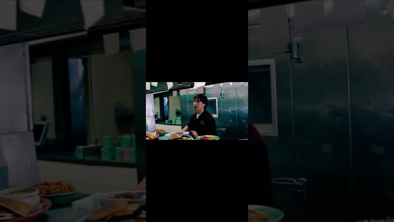 Waiting&hellip; (2005) 🎶No Bacon on the Salad🎶
