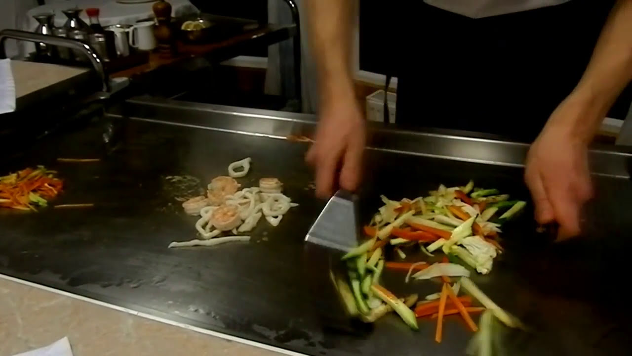 👋How to cook on a Japanese Teppan Yaki bar| Как готовить на японской панели Теппан-Яки|Овощи Кальмар