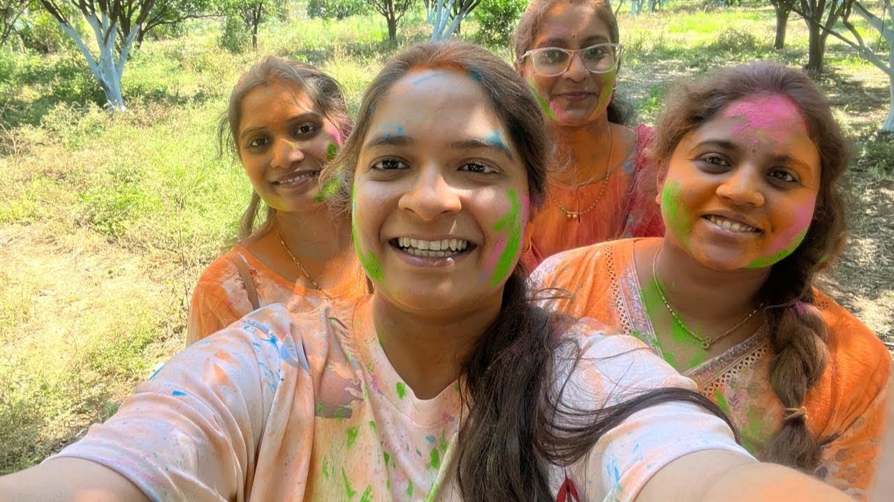 आज हम दोस्ती के साथ खेत में होली मनाते हैं| Celebrate Holi Together in the Farm with Friends