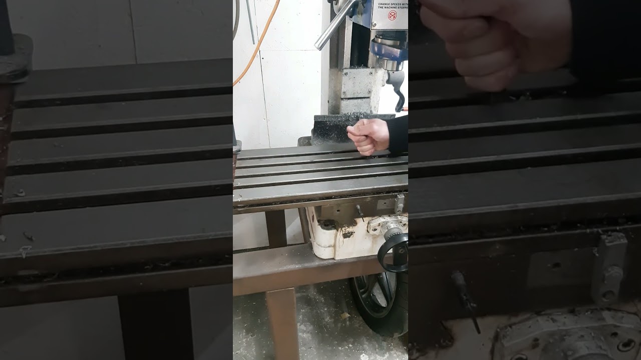 great trick to clean the t slots of your milling table #workshop #milling #tricks