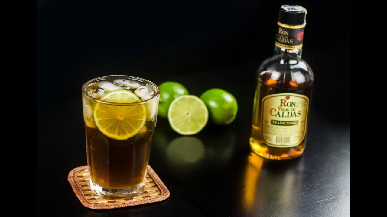 C&oacute;mo preparar un coctel Cuba libre Con Ron (Cocteler&iacute;a) TuCocinaVirtual.com