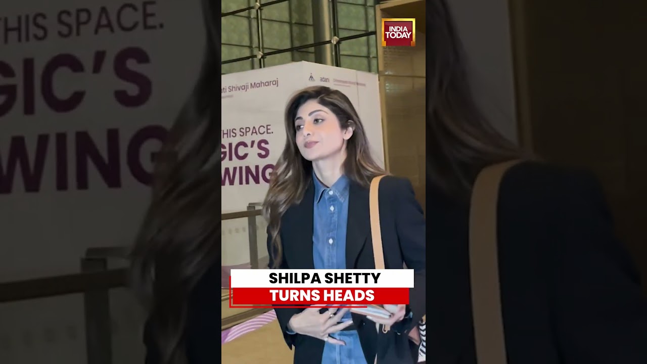 Shilpa Shetty Arrives At Mumbai Airport Amid Busy Work Schedule #shilpashetty #bollywood