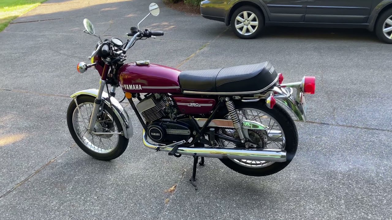1974 Yamaha RD 350 - Cold Start and Walkaround