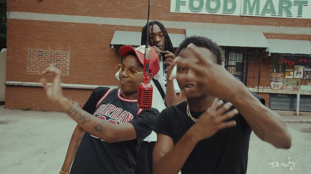 PaidLuhBit & 1CheckChaser - WYA || The Red Mic District Performance || Shot by Don Wong Films