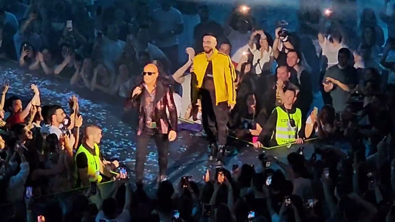 Amor de ferro - DIOGO PIÇARRA e PEDRO ABRUNHOSA ao vivo Porto  Tour SNTMNTL  Super Bock Arena