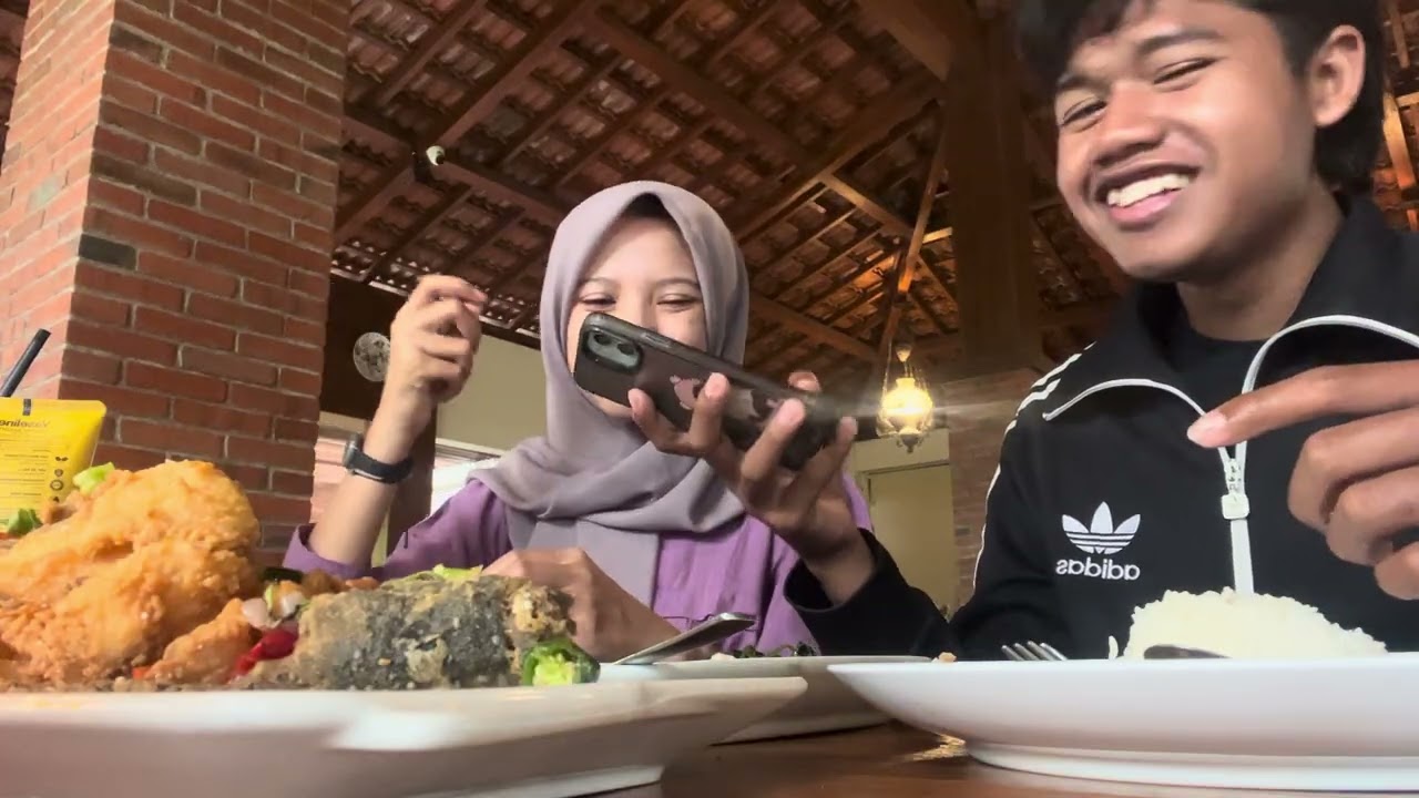 BALE BUNGAH (ultah neroo)