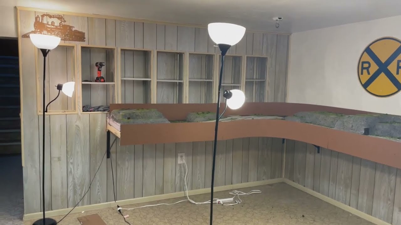 N SCALE SHELF LAYOUT - PART 7 - I QUIT / CRAZY NEWS