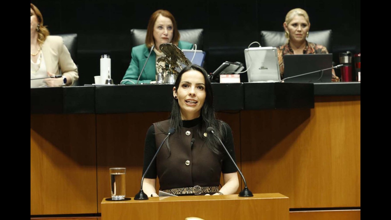 Senadora Laura Esquivel, favor del dictamen: Reconocimiento “Elvia Carrillo Puerto” 2025