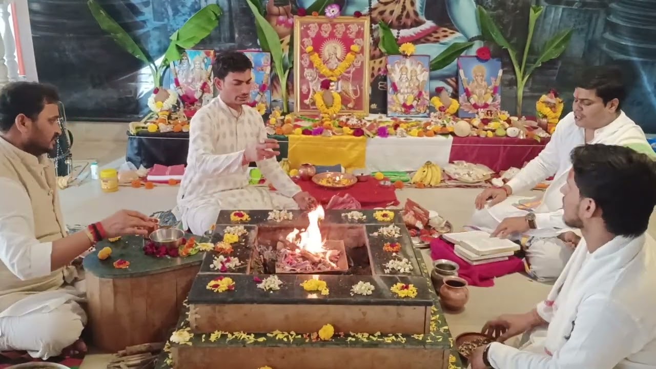 पुरुसूक्त हवन भगवान नारायण को प्रसन्नता के लिए वैदिक ब्राह्मणों के द्वारा