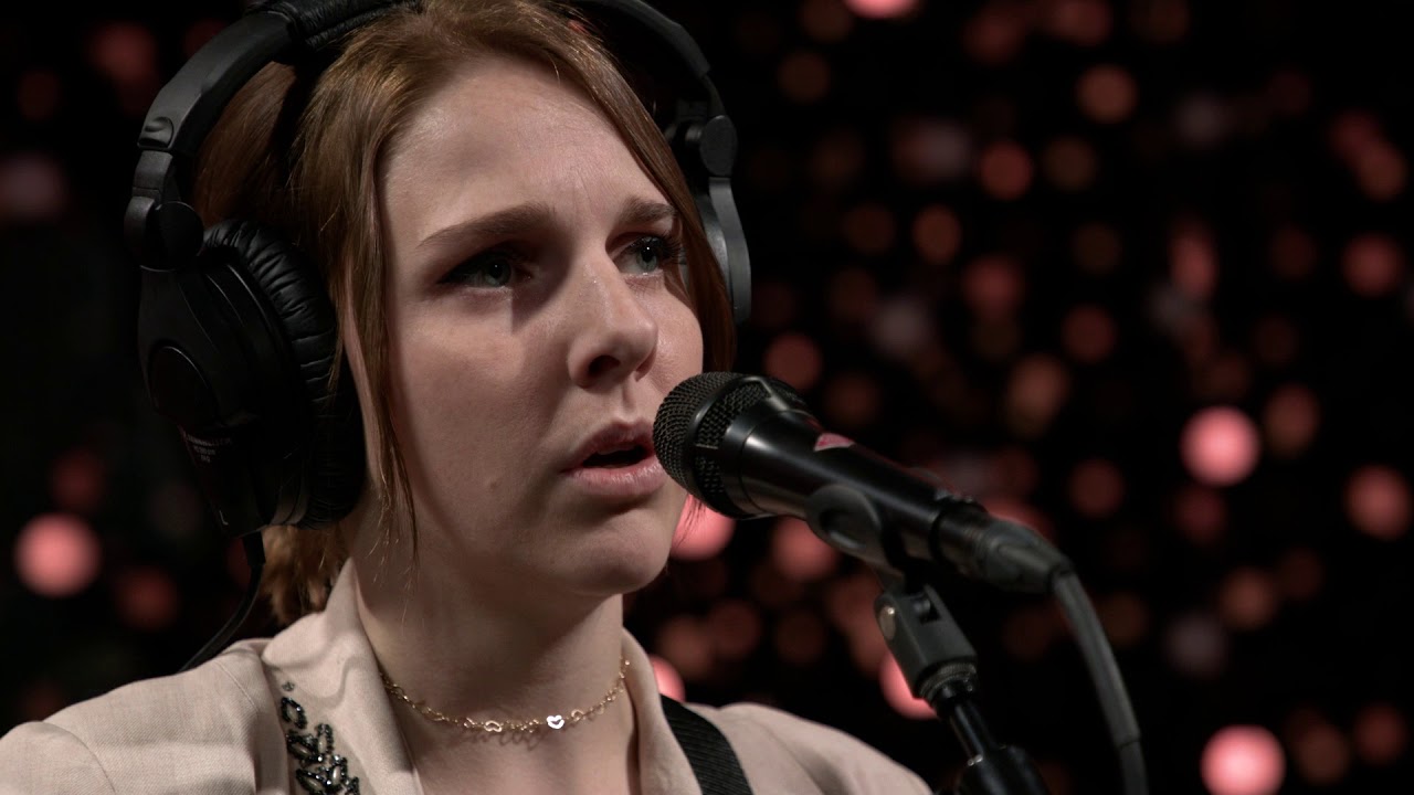 Dori Freeman - Cold Waves (Live on KEXP)