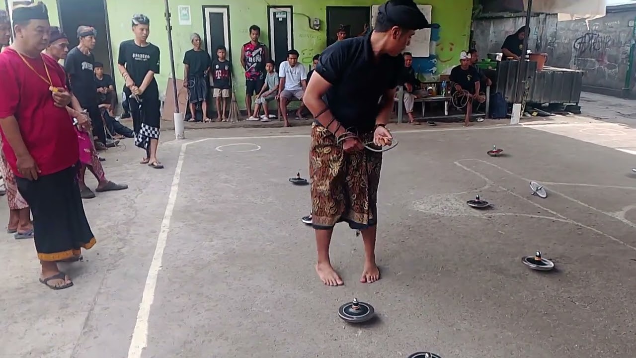 Babak 6 besar MEREBET KENVENG VS  EMPU GANDRING