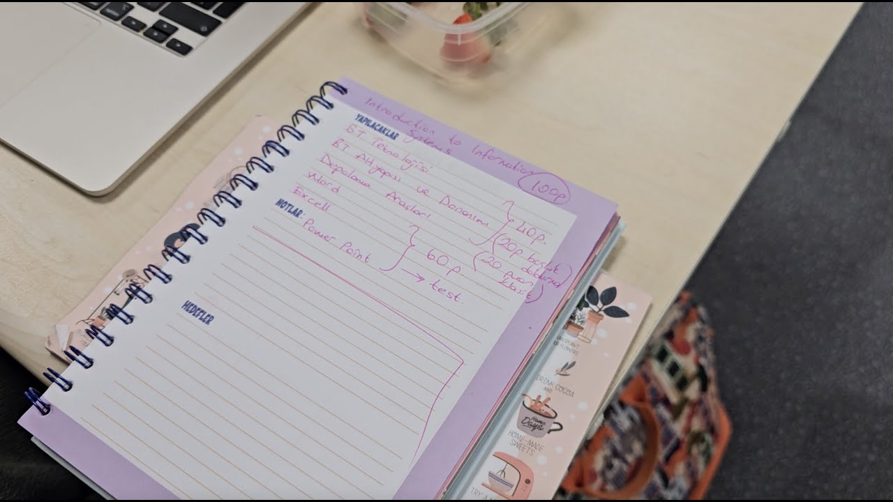 Akademik Bir Gün: Ofiste Ders ve Sınav Hazırlığı An Academic Day: Class and Exam Preparation