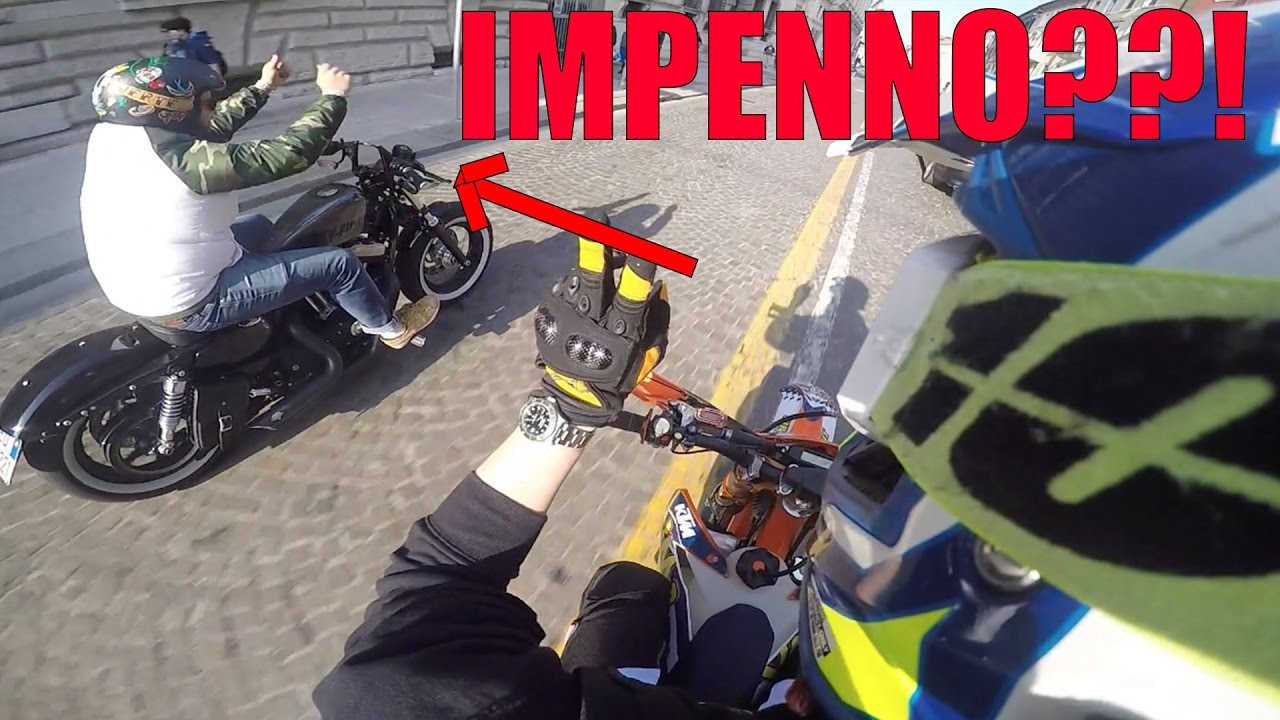 HARLEYSTA CHIEDE DI IMPENNARE AD UN MOTARDISTA !! | Cambio elettronico KTM 450