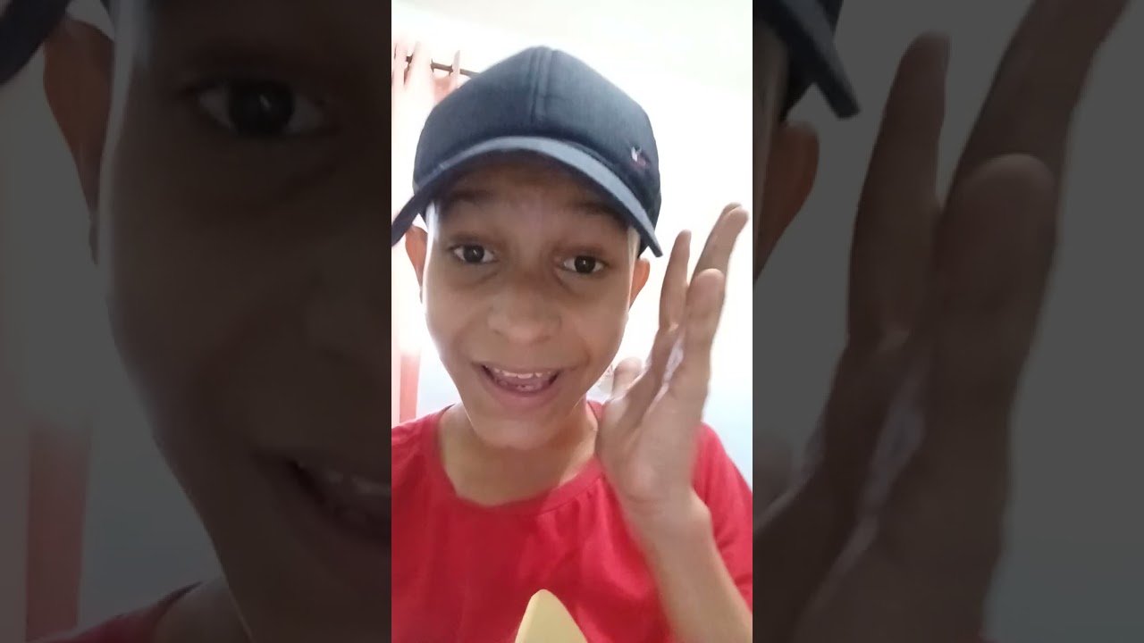 Fiz um dominó de Bonecos em círculo!