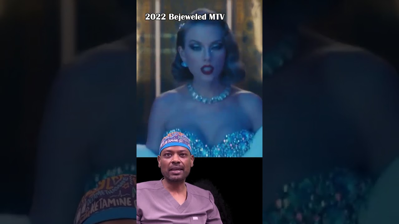 Do Not Have Big Breast Implants! Take a look at Taylor Swift for the new trend!