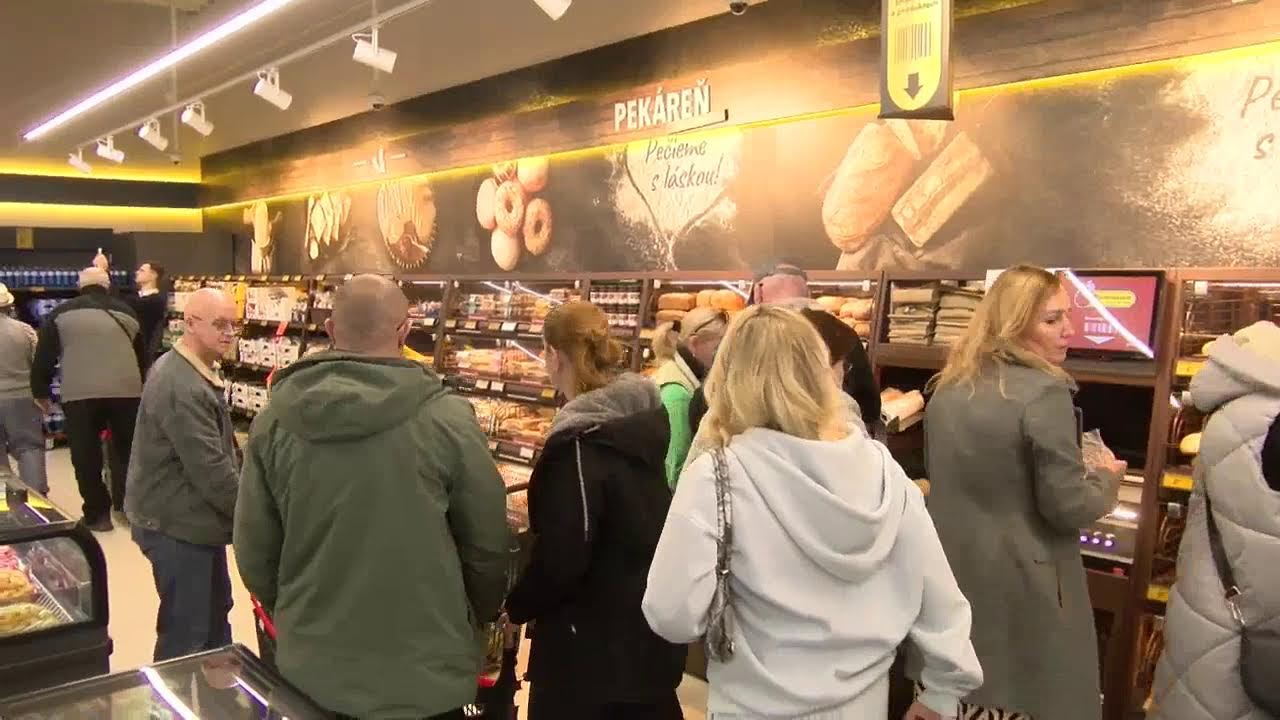 Otvorenie prvej predajne Biedronky na Slovensku