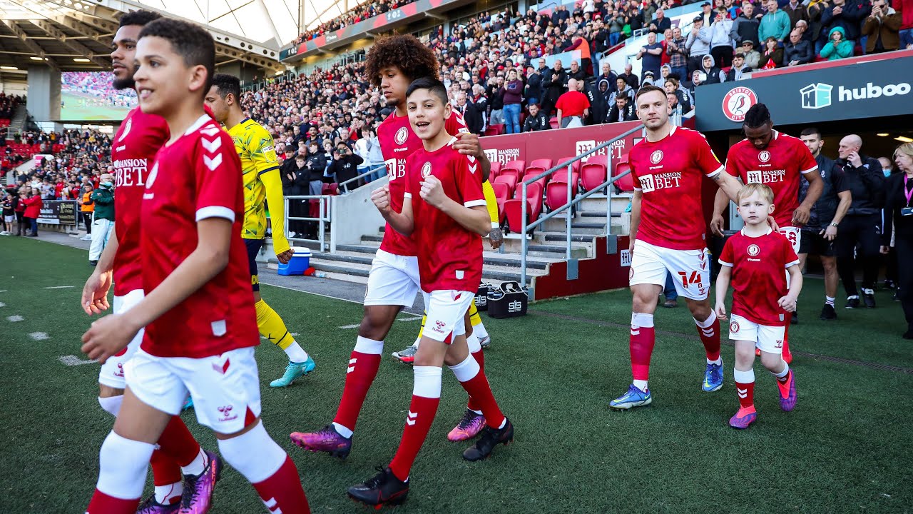 Bristol City v West Bromwich Albion 2-2 Fan cam footage. Match vlog 19/3/22 Also Mascot for the game