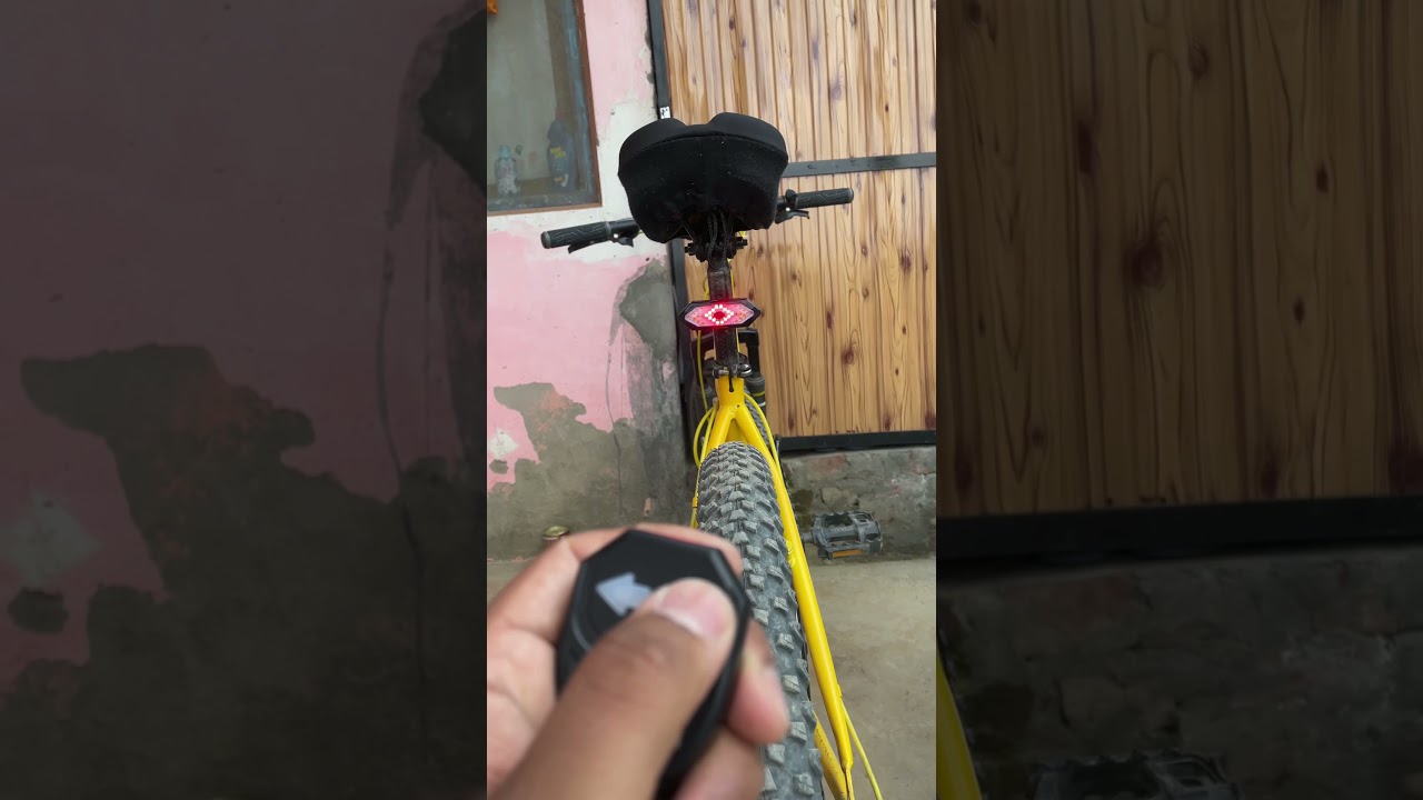 FASTPED Bicycle Tail Light USB Rechargable Smart Wireless Remote Control Turn Signal Warning