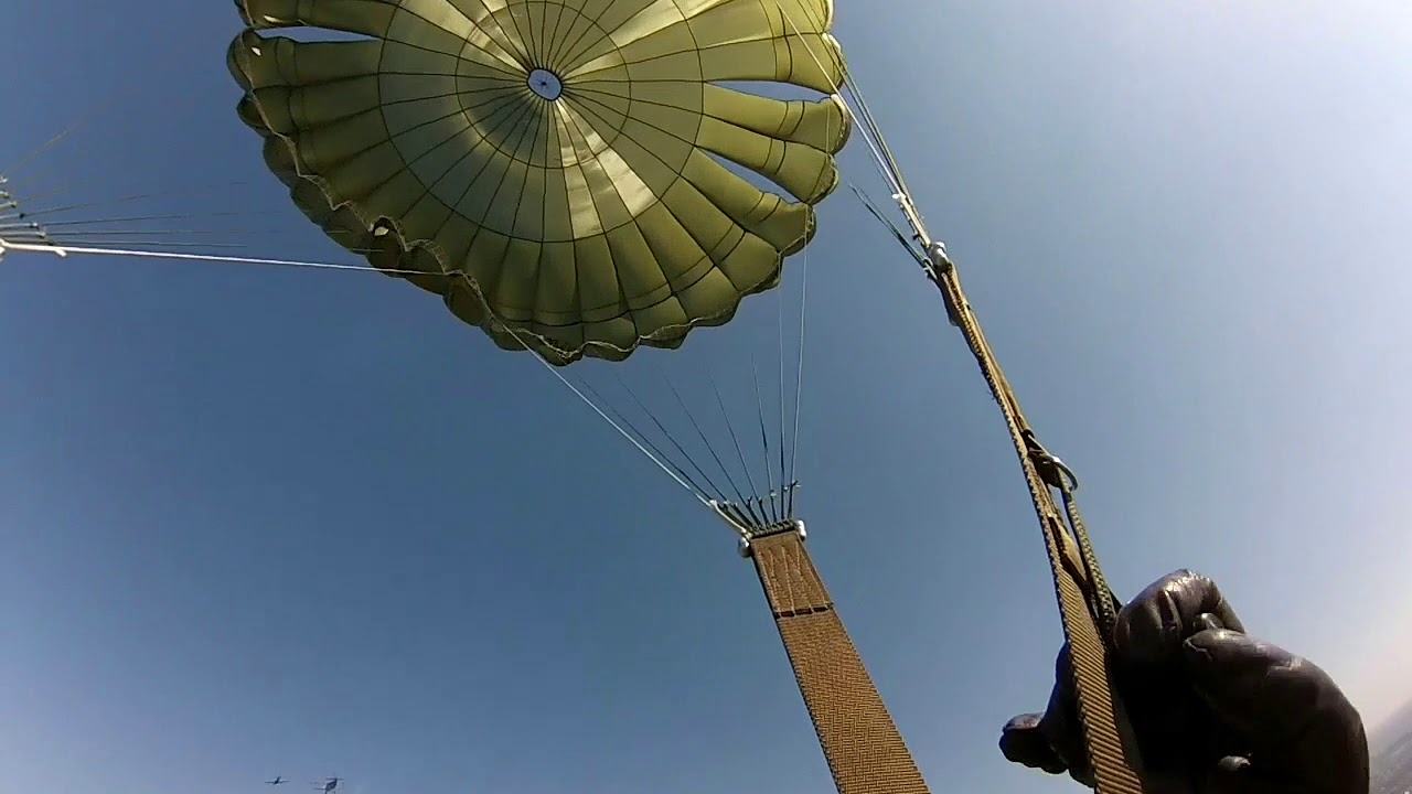 STENDAL 2019 RZ 21 parachute jump