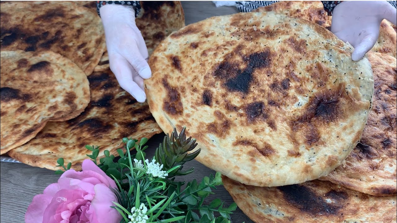 Yemeni Layered Flatbread  ll خبز الخمير اليمني (الملوح )بالفرم .اجود انواع المخبوزات