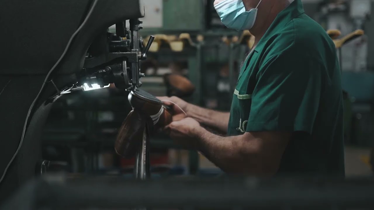 ZEHA Berlin: Einblicke in die Produktion der Kult-Ledersneaker