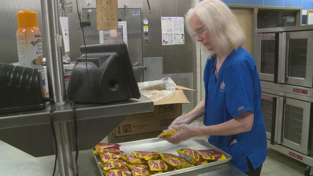 Mesquite cafeteria worker excited to begin 42nd year