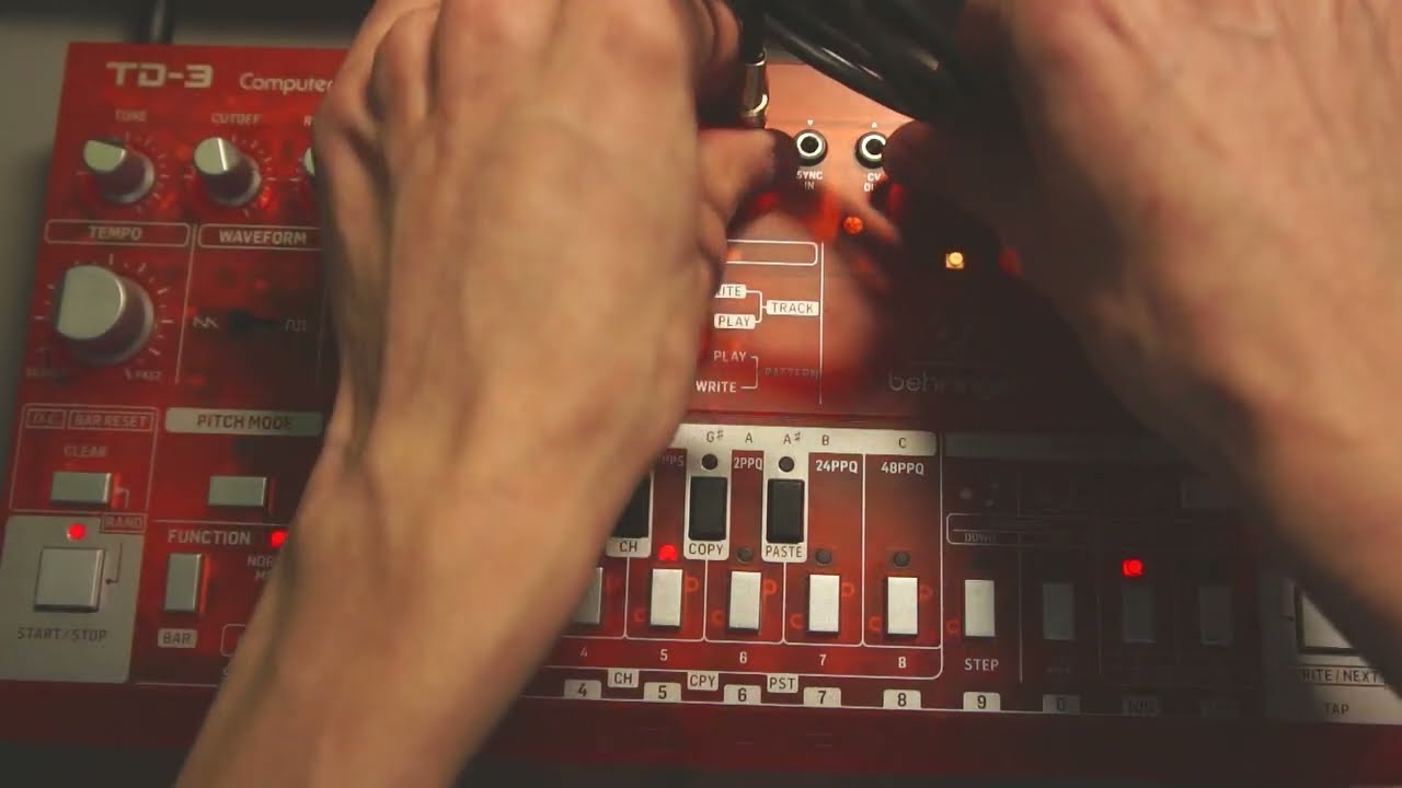 Behringer TD-3 juicy wobbly melody / Jamuary 2023 Day 19 #jamuary2023