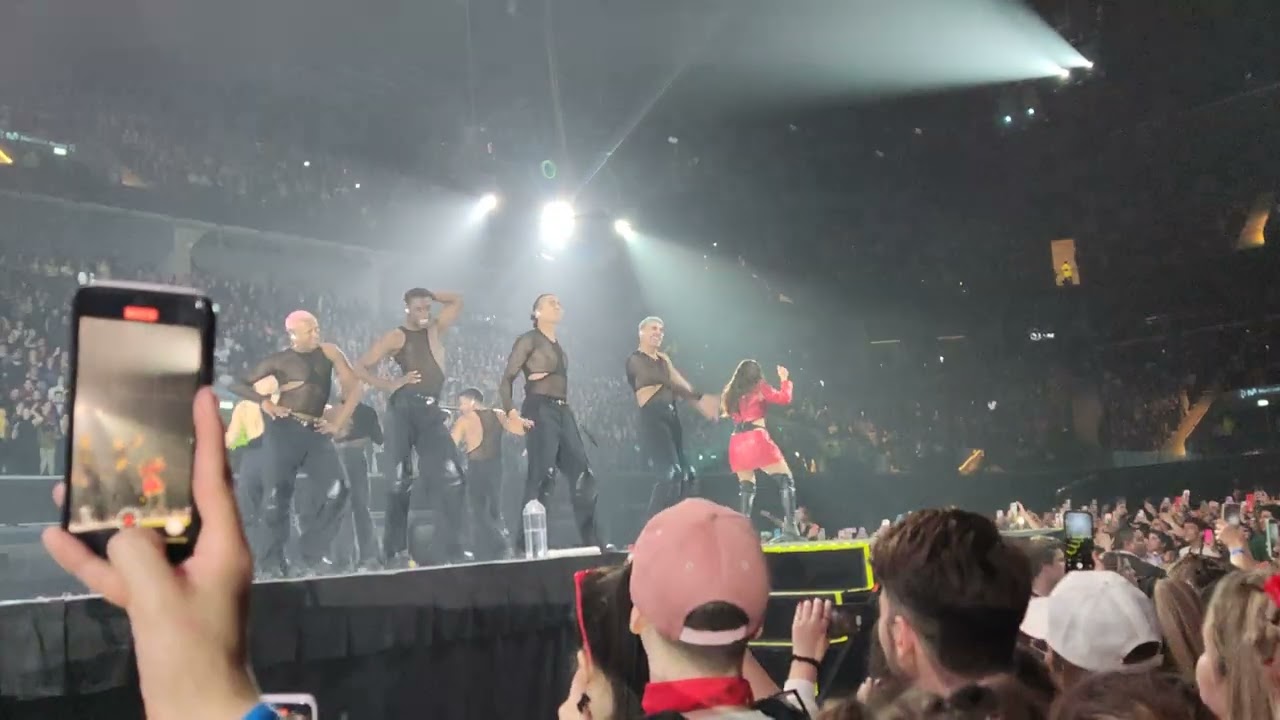 LA COMBI VERSACE @rosalia - En Vivo Movistar Arena Buenos Aires ,Argentina 26/8/22