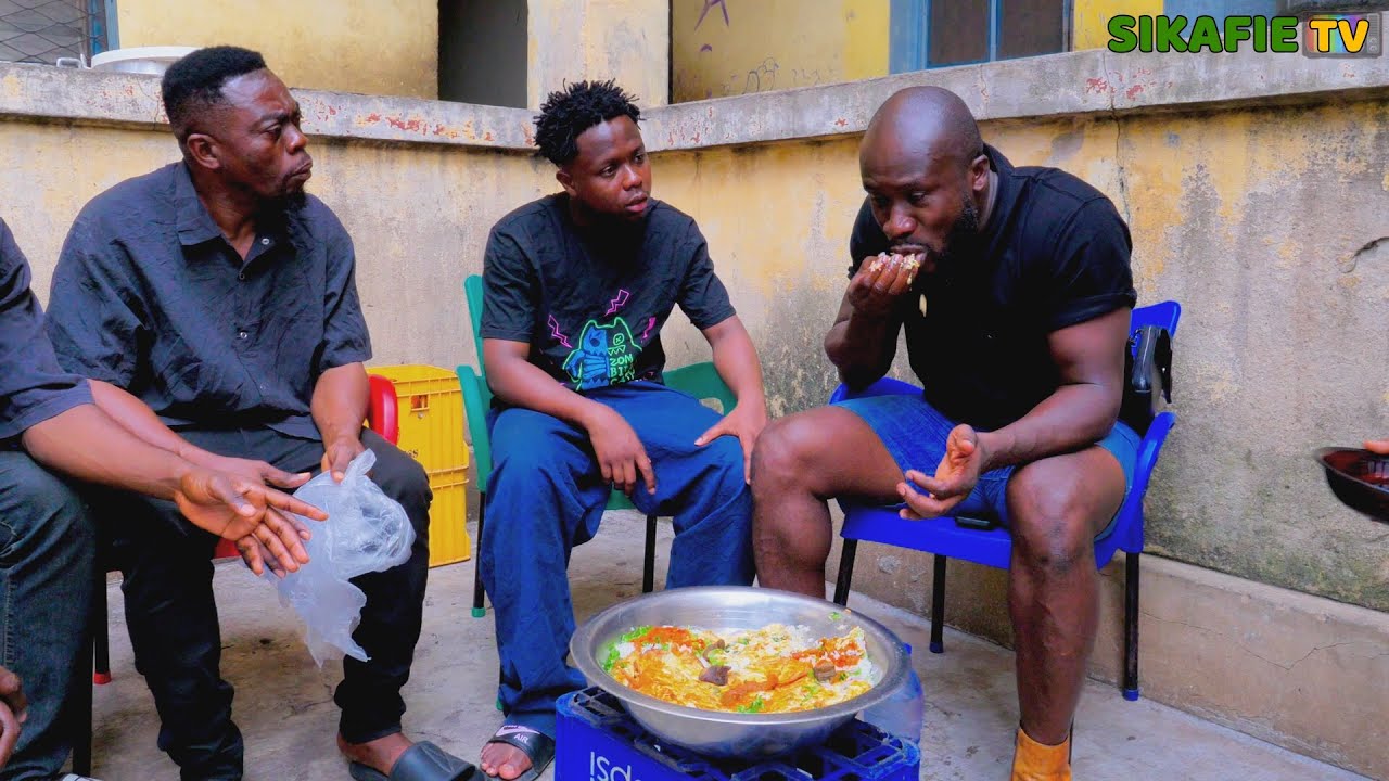 😂😂ACABENEZER IS DOING THIS AT FUNERAL GROUNDS😂AYIE ASE RICE AND FRIED EGG 🍳 😂😂