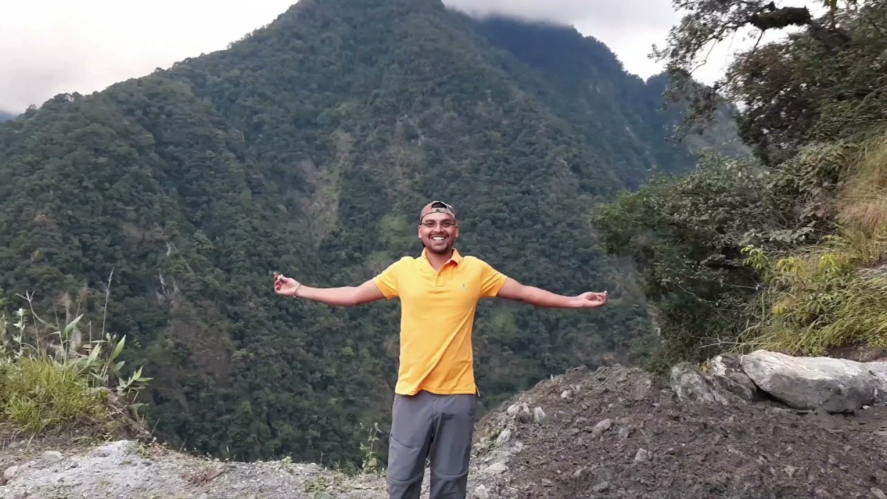 😊   Enjoying in the Middle Himalayan Range ❤