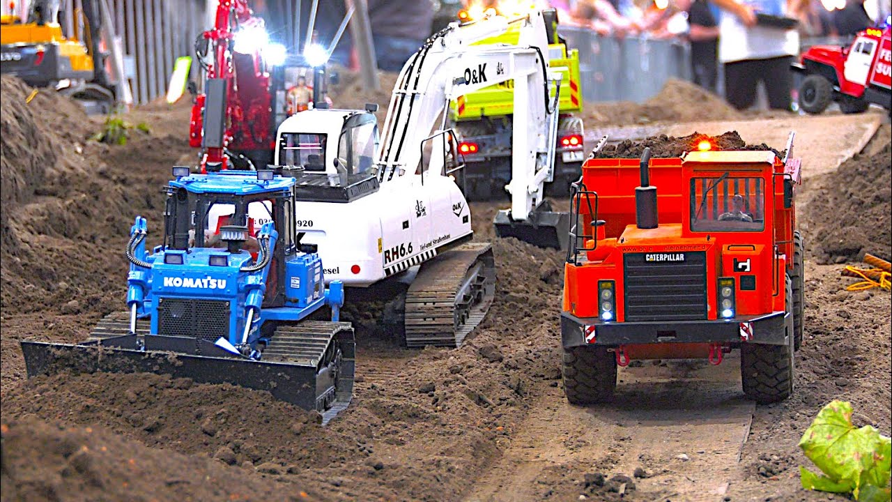 Road Construction Site RC Trucks Excavators Caterpillar Wheel Loader Digger Hobbymesse Leipzig 2024