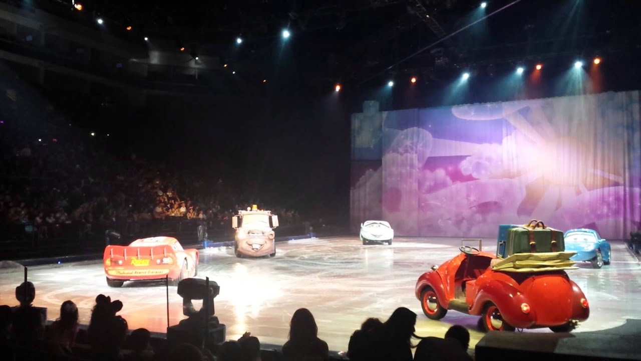 Cars en disney on ice arena mty