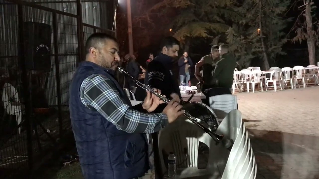 Ağırdan efsane çiftetelli..