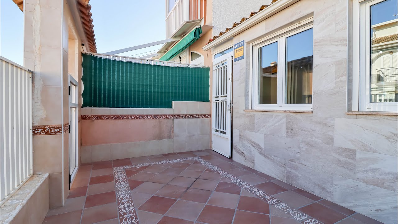 B2060LG- ESTUPENDO BUNGALOW EN PLANTA BAJA DE 2 DORMITORIOS, CON JARDÍN EN LOS ALCÁZARES, MURCIA.