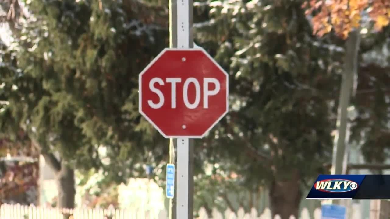 Stop sign causing confusion in La Grange