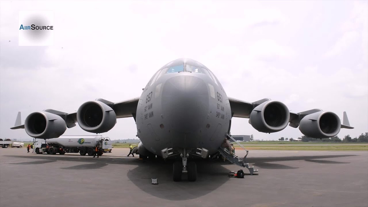 USAF C-17 Prepares to Airlift Rwandan Soldiers to Central African Republic