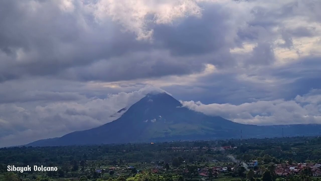 Sibayak Volcano Panorama | Traditional Music & Deep Relaxation Ambience